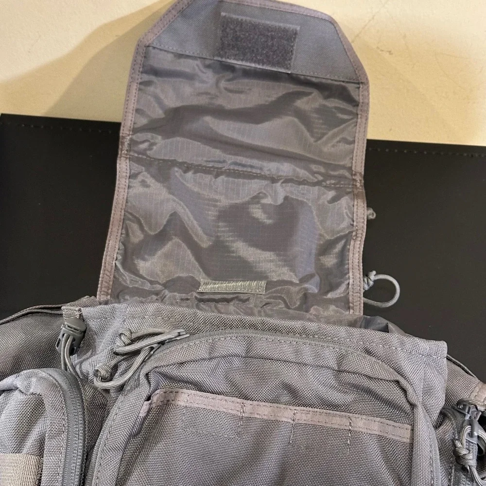 Vanquest use zippered reinforced